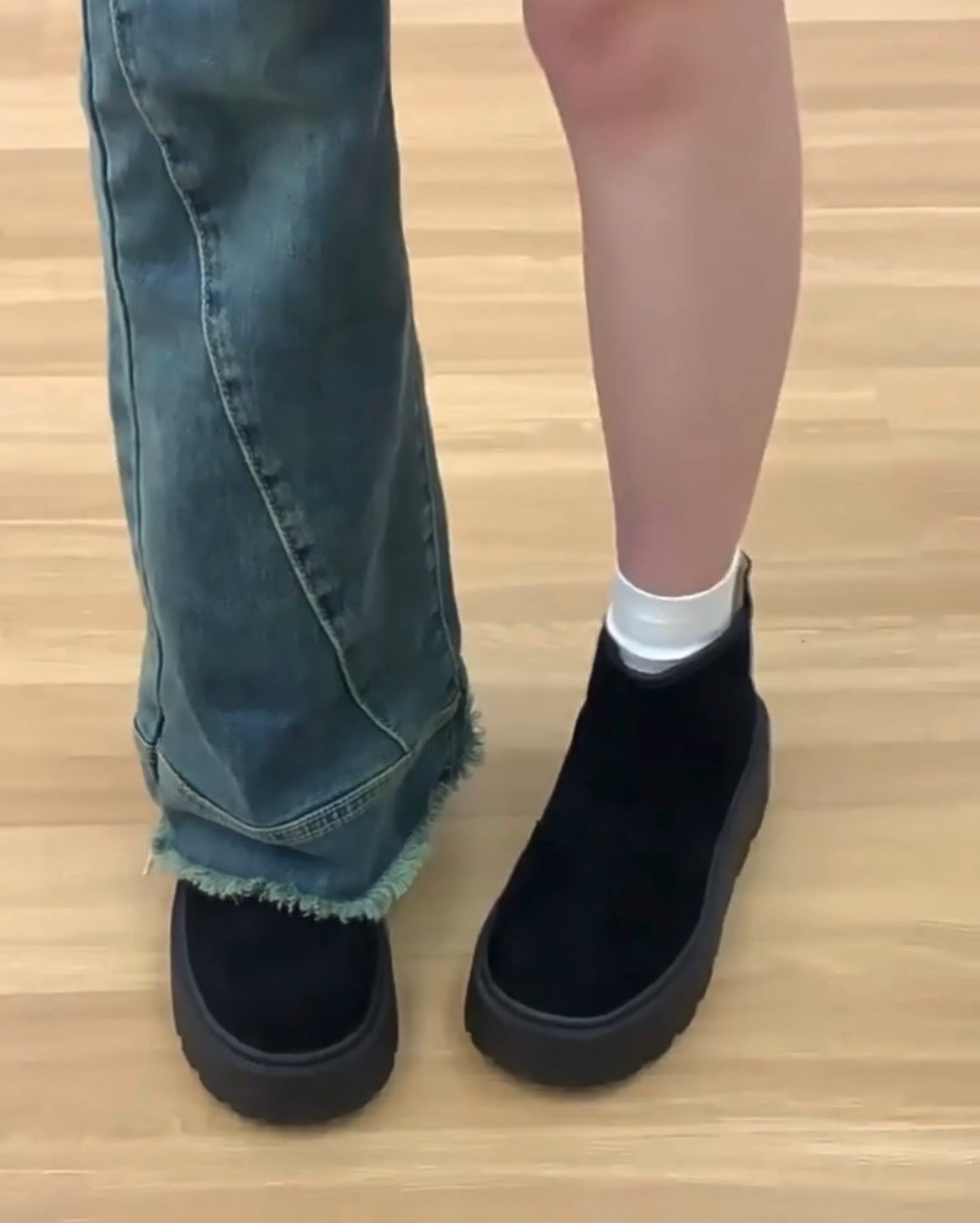 Bottes pour femme en coton chaud, style vintage automne-hiver, avec semelle épaisse pour un effet rehausseur et doublure en peluche confortable