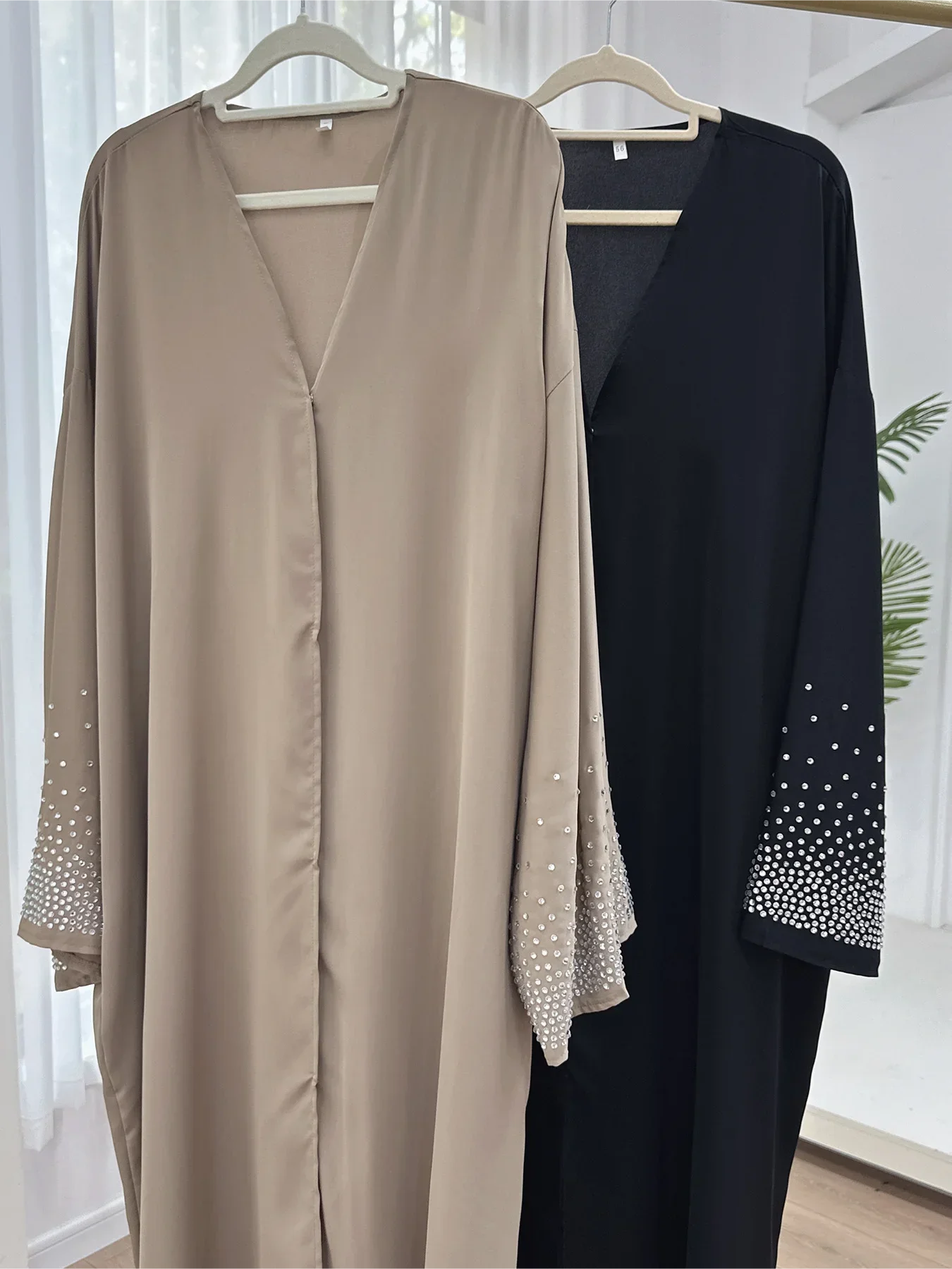 Abaya en diamant à boutons, jalabiya.