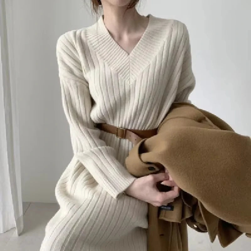Robe pull en maille épaisse, à col en V