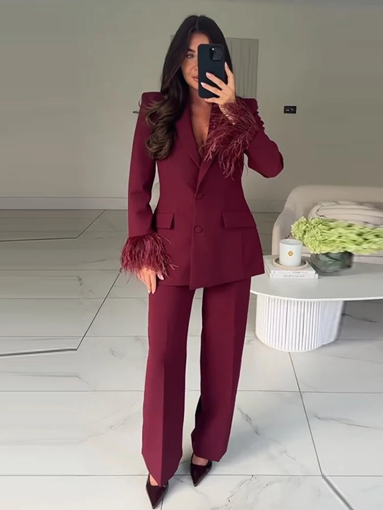 Pantalon et Blazer à Plumes