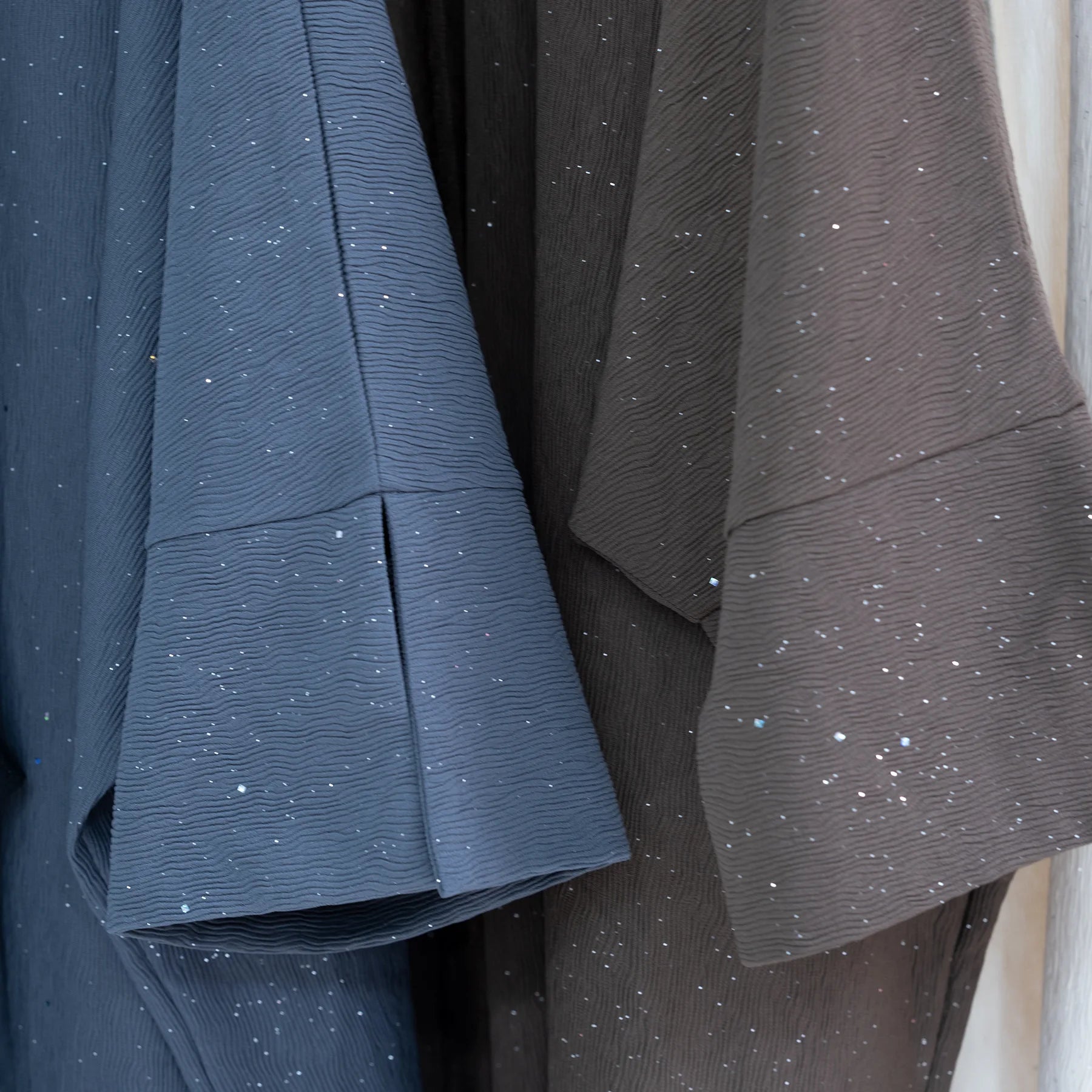 Abaya ouverte d’hiver, longue et chaude, avec paillettes turquie