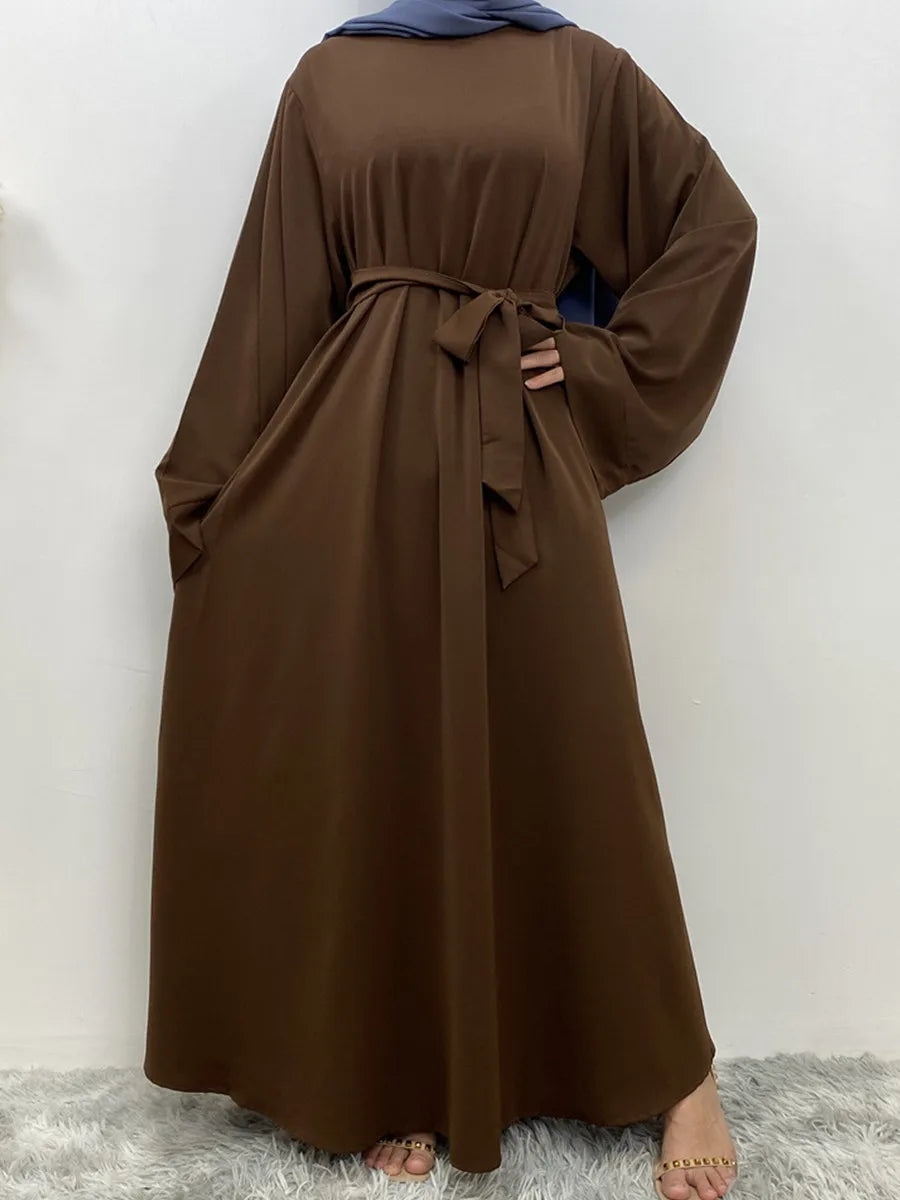 Robe longue et ample abaya,