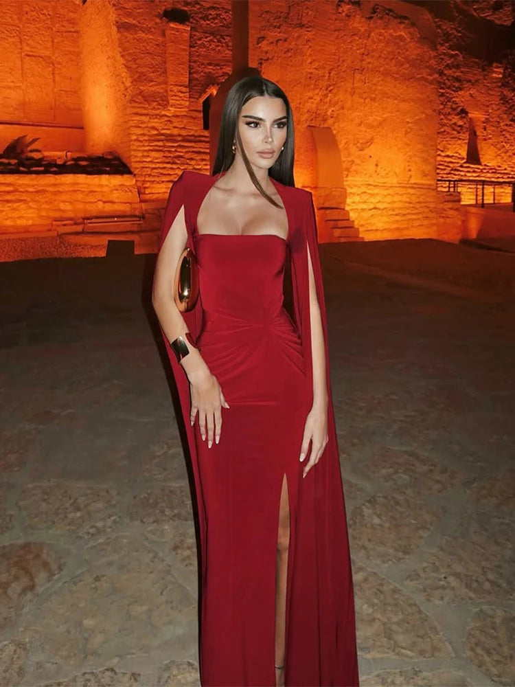 Robe Longue cape et fente