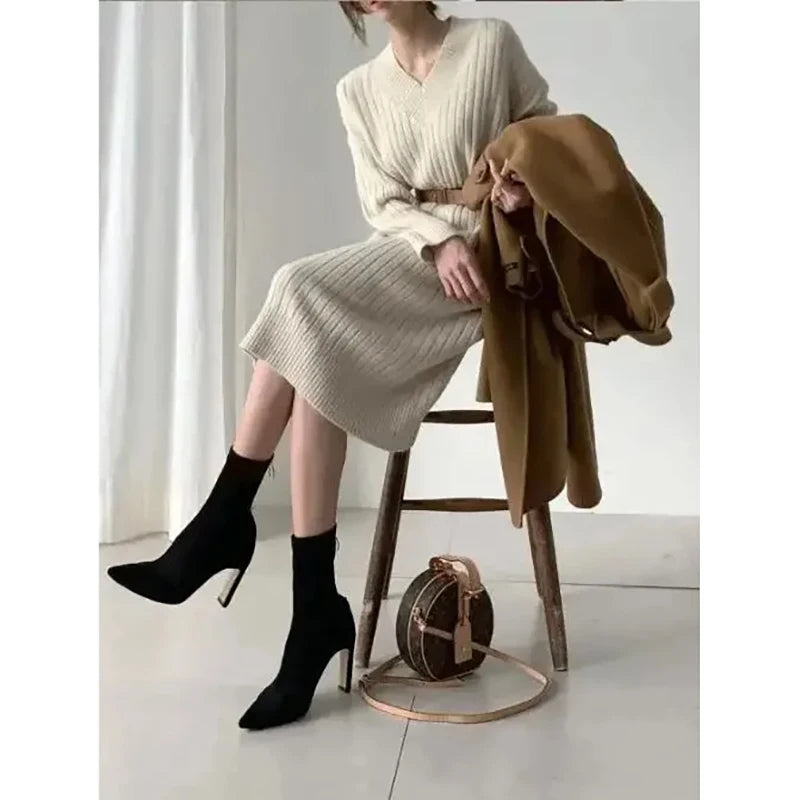 Robe pull en maille épaisse, à col en V