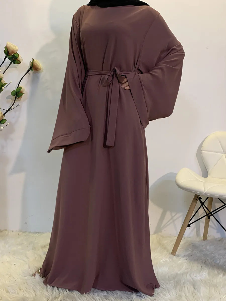 Robe longue et ample abaya,