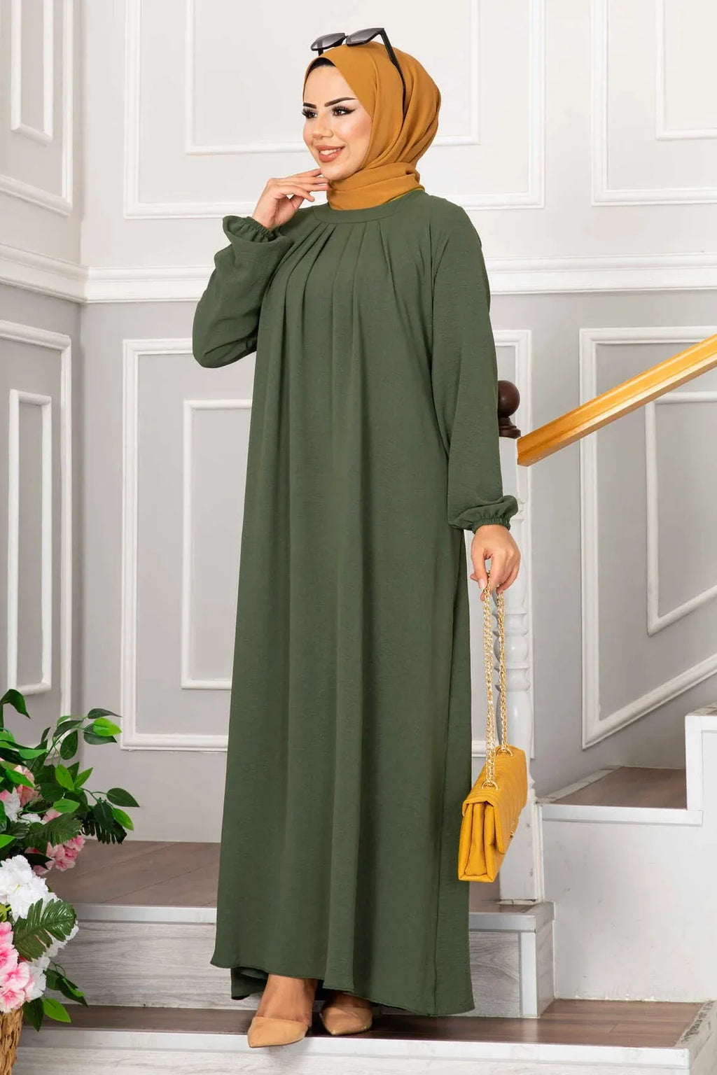 Robe plissée de style marocain, Longue abaya unie et élégante, offrant une allure modeste et raffinée